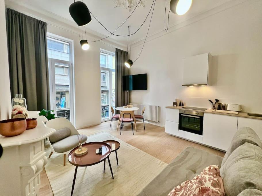 L'Escapade Chic - Cathedrale, Saint Lambert Apartman Liège Kültér fotó