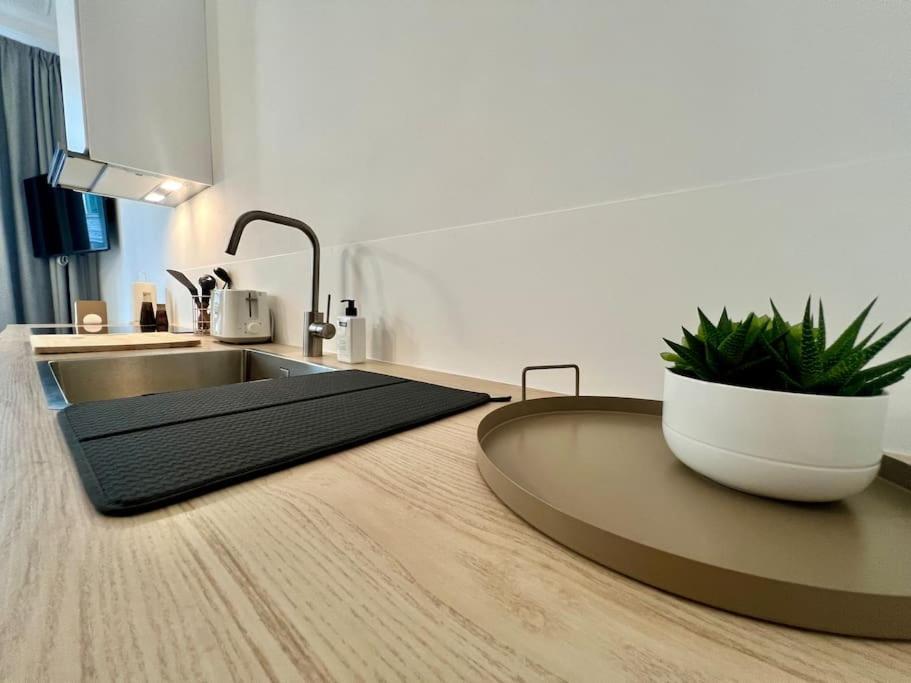 L'Escapade Chic - Cathedrale, Saint Lambert Apartman Liège Kültér fotó