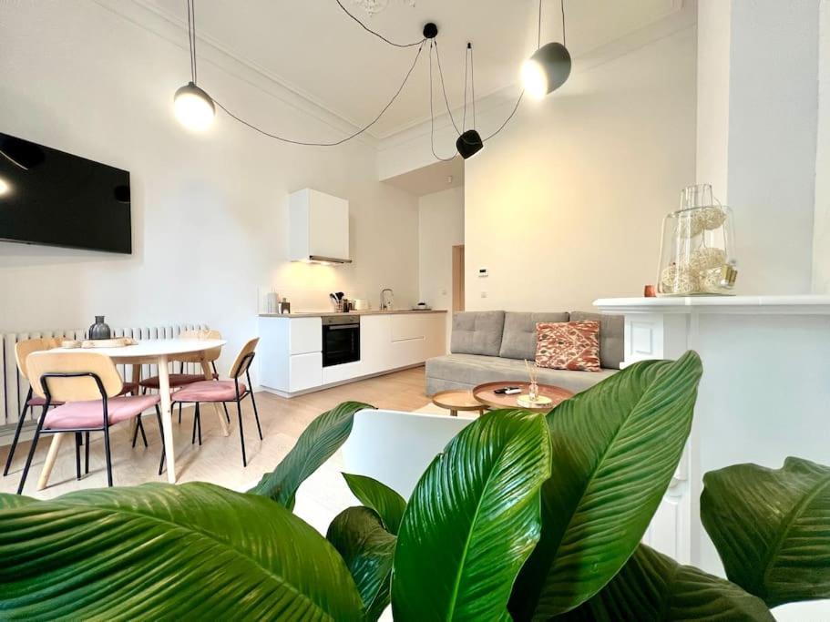 L'Escapade Chic - Cathedrale, Saint Lambert Apartman Liège Kültér fotó